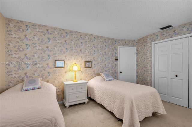 16623 Waters Edge Dr, Weston, FL 33326