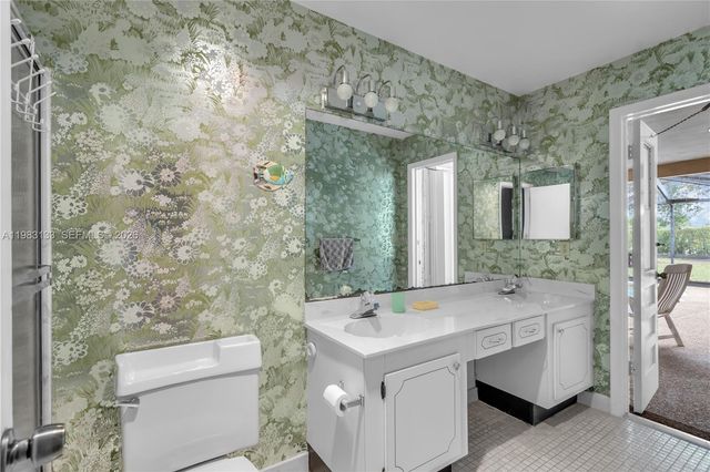 16623 Waters Edge Dr, Weston, FL 33326