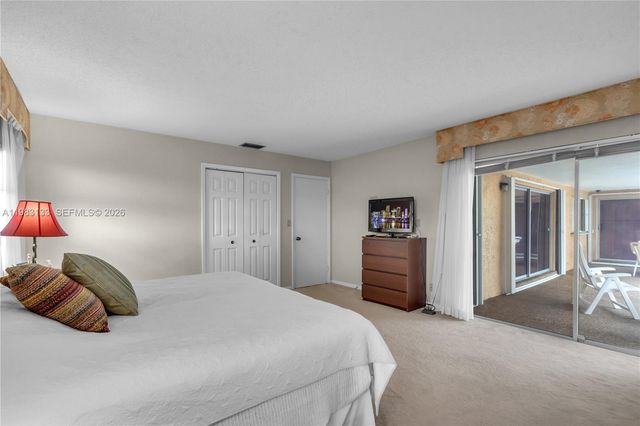 16623 Waters Edge Dr, Weston, FL 33326