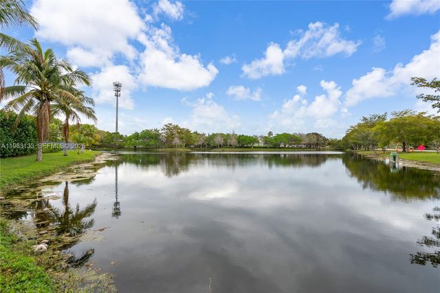 16623 Waters Edge Dr, Weston, FL 33326