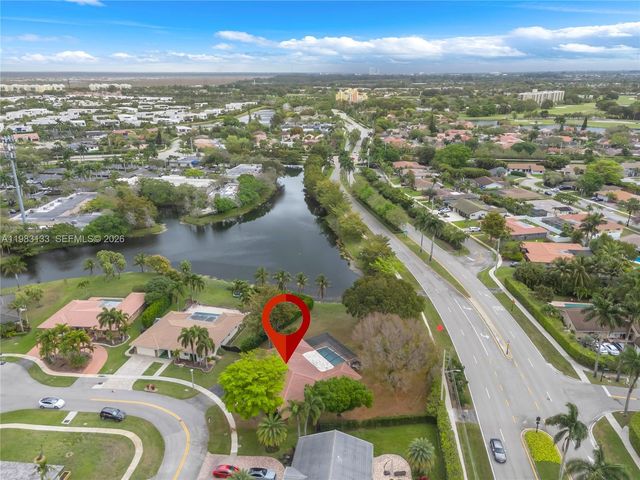 16623 Waters Edge Dr, Weston, FL 33326