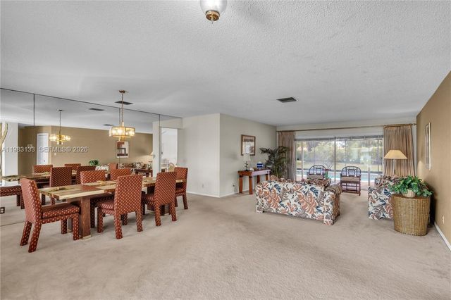 16623 Waters Edge Dr, Weston, FL 33326