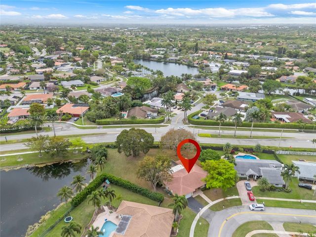 16623 Waters Edge Dr, Weston, FL 33326