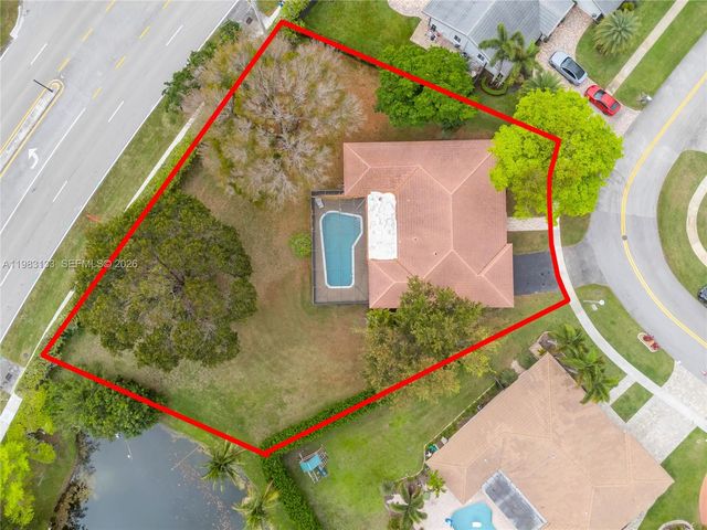 16623 Waters Edge Dr, Weston, FL 33326