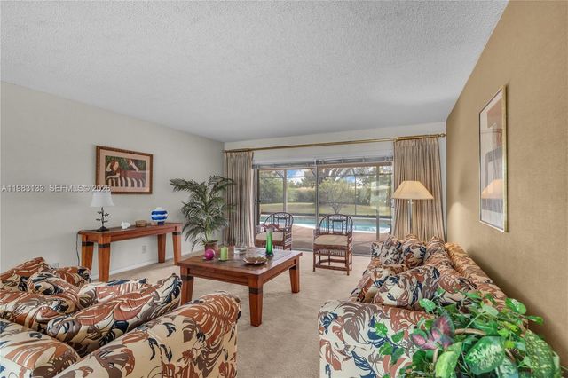 16623 Waters Edge Dr, Weston, FL 33326