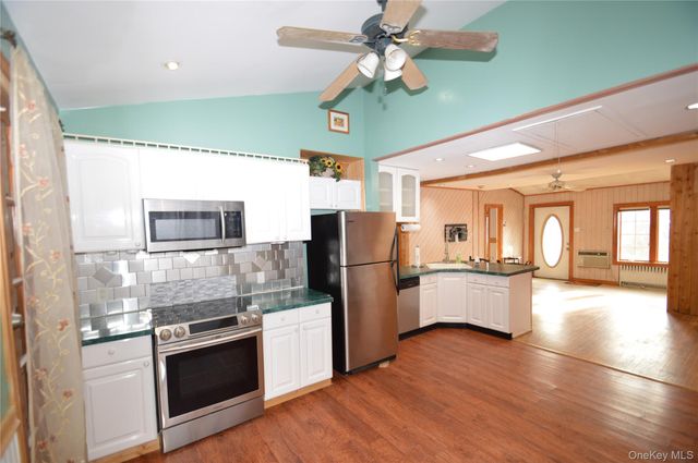 1300 P Street, Elmont, NY 11003