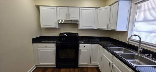 2417 WISHING WELL CIRCLE, Tampa, FL 33619