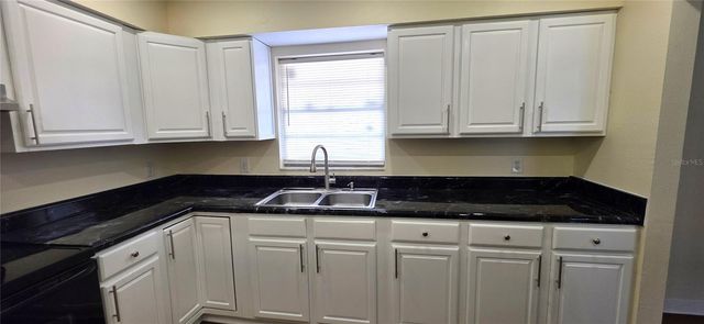 2417 WISHING WELL CIRCLE, Tampa, FL 33619