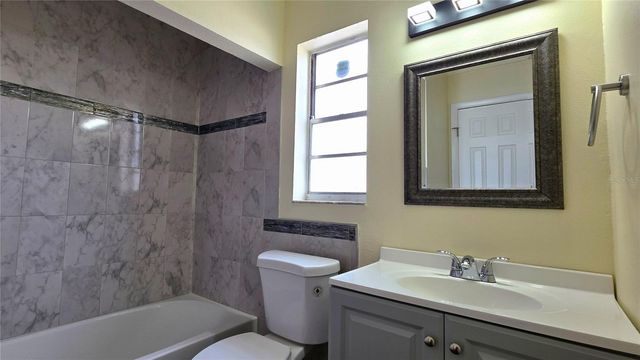 2417 WISHING WELL CIRCLE, Tampa, FL 33619