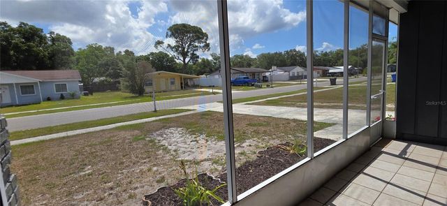 2417 WISHING WELL CIRCLE, Tampa, FL 33619