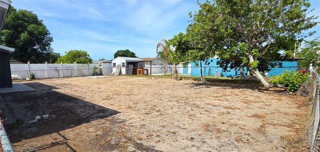 2417 WISHING WELL CIRCLE, Tampa, FL 33619