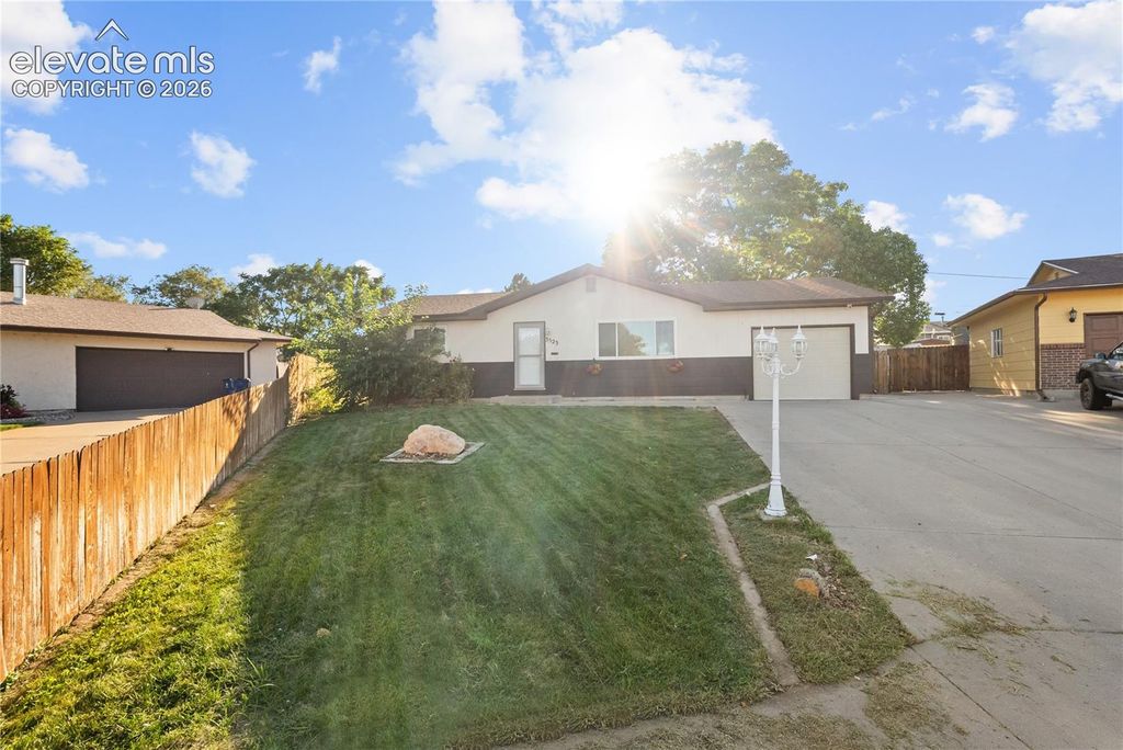 3523 White Pine Court, Pueblo, CO 81005 — photo 2