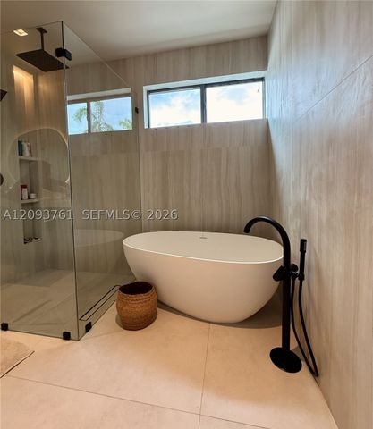 241 NW 46th St, Miami, FL 33127