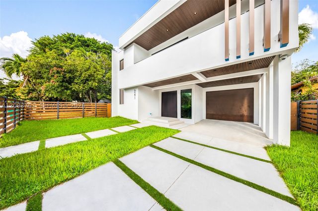 241 NW 46th St, Miami, FL 33127