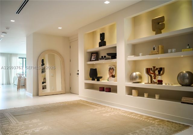 241 NW 46th St, Miami, FL 33127