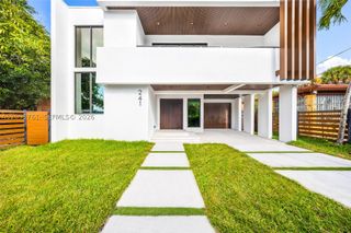 241 NW 46th St, Miami, FL 33127