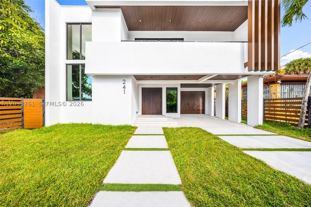 241 NW 46th St, Miami, FL 33127