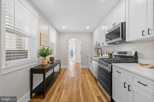 813 S LUZERNE AVE, Baltimore, MD 21224