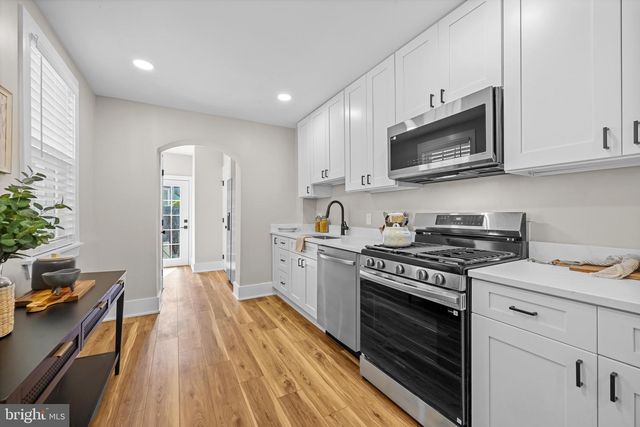 813 S LUZERNE AVE, Baltimore, MD 21224