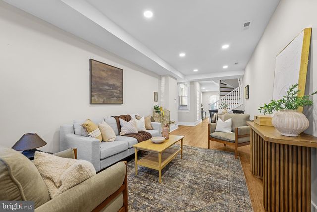 813 S LUZERNE AVE, Baltimore, MD 21224