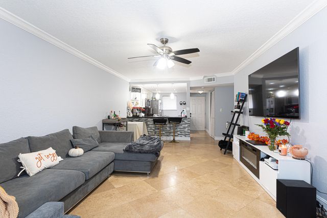 9467 Boca Cove Circle 804, Boca Raton, FL 33428