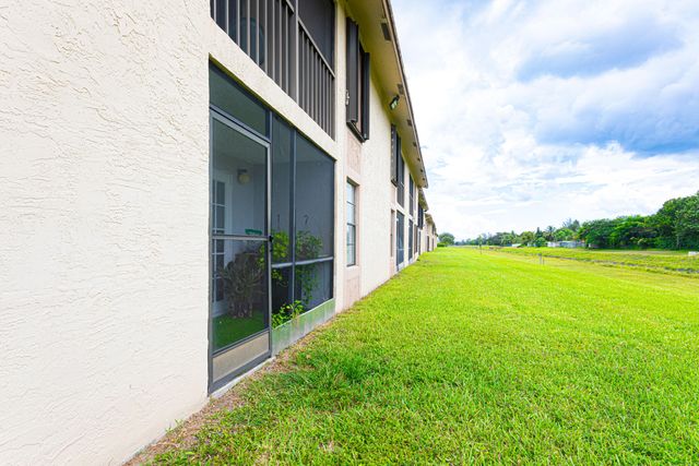 9467 Boca Cove Circle 804, Boca Raton, FL 33428