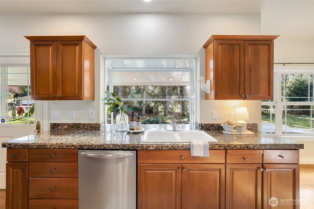 2726 9th Street SW, Puyallup, WA 98373