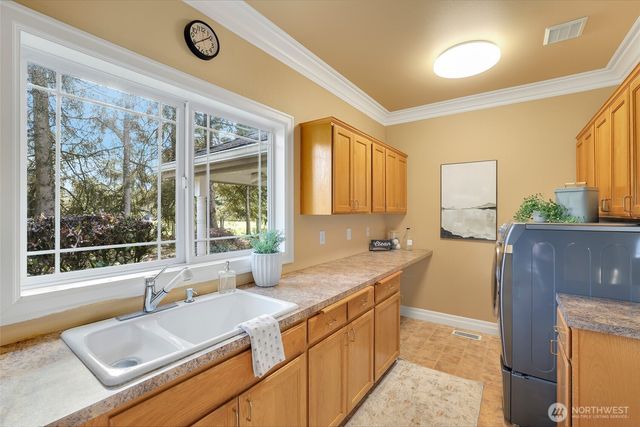 2726 9th Street SW, Puyallup, WA 98373