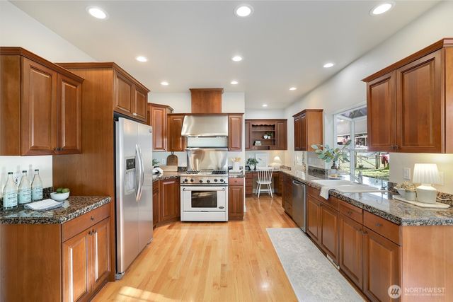 2726 9th Street SW, Puyallup, WA 98373