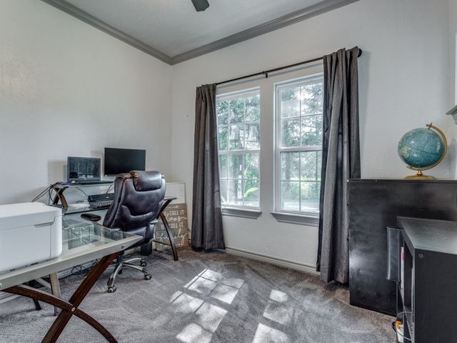 203 Pueblo Drive, Lake Kiowa, TX 76240