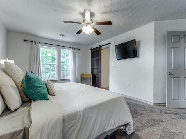 203 Pueblo Drive, Lake Kiowa, TX 76240