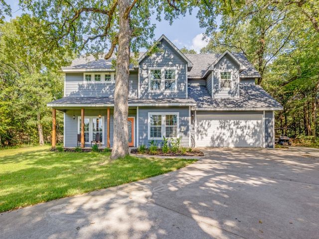 203 Pueblo Drive, Lake Kiowa, TX 76240