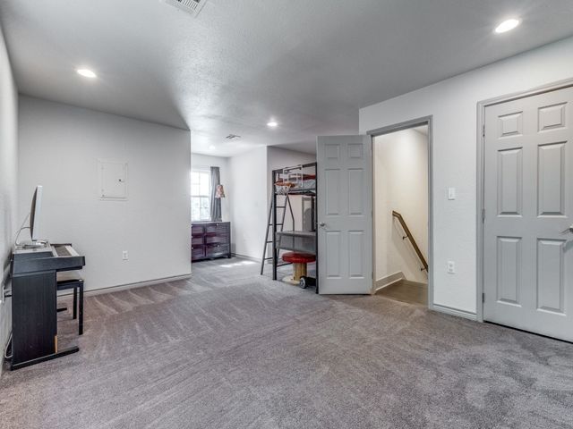 203 Pueblo Drive, Lake Kiowa, TX 76240
