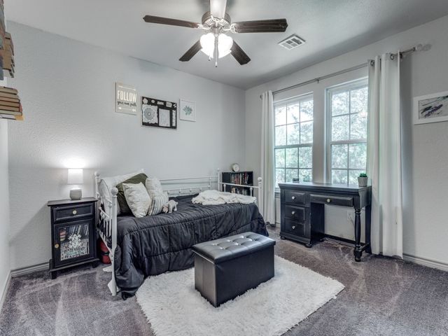 203 Pueblo Drive, Lake Kiowa, TX 76240