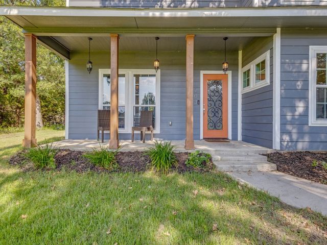 203 Pueblo Drive, Lake Kiowa, TX 76240