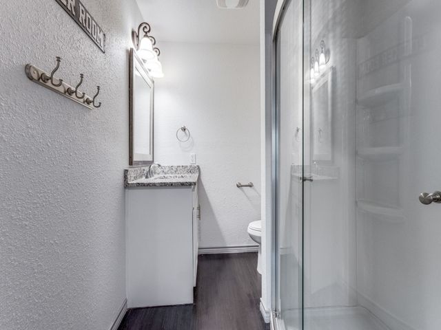 203 Pueblo Drive, Lake Kiowa, TX 76240