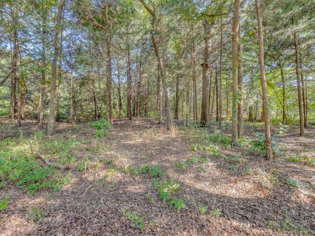 203 Pueblo Drive, Lake Kiowa, TX 76240