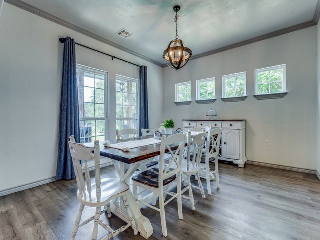 203 Pueblo Drive, Lake Kiowa, TX 76240