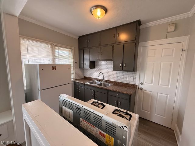 3241 Kildare Road, Cleveland Heights, OH 44118