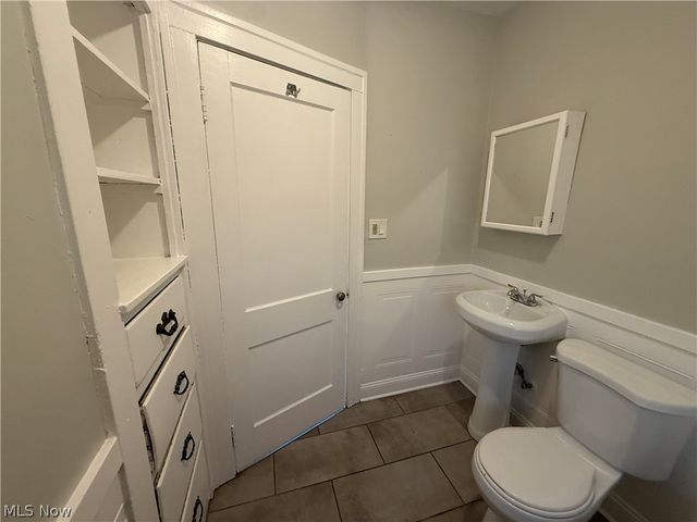 3241 Kildare Road, Cleveland Heights, OH 44118