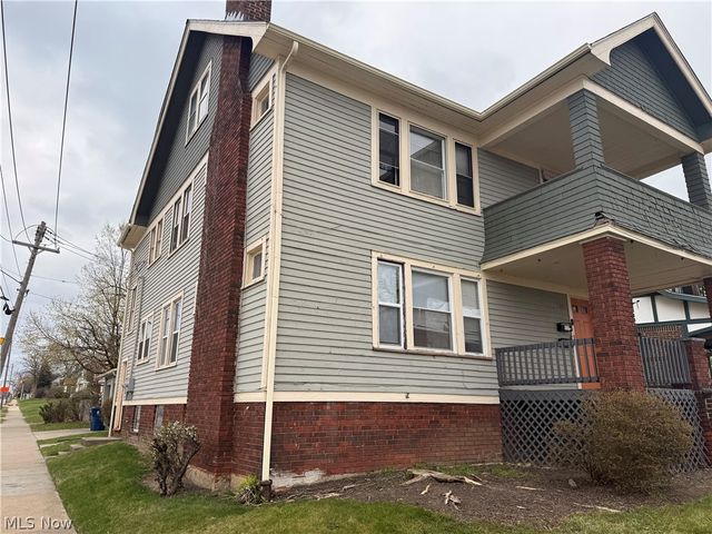 3241 Kildare Road, Cleveland Heights, OH 44118