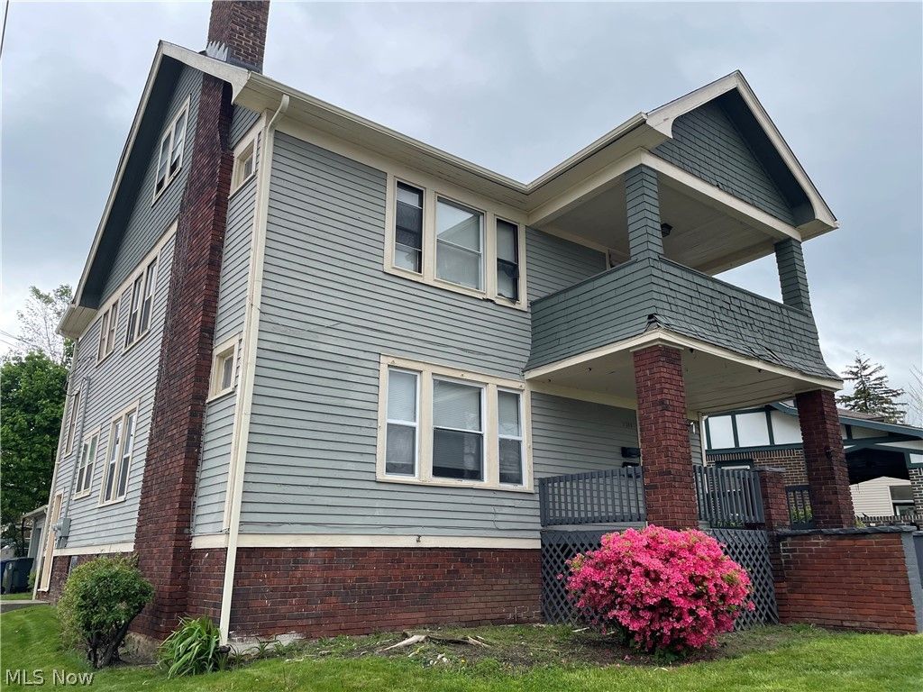3241 Kildare Road, Cleveland Heights, OH 44118