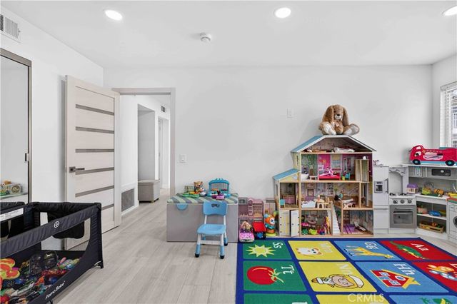 1344 5th 16, Glendale, CA 91201
