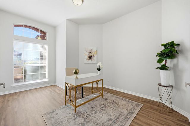 1524 Desert Hills Drive, Fort Worth, TX 76052