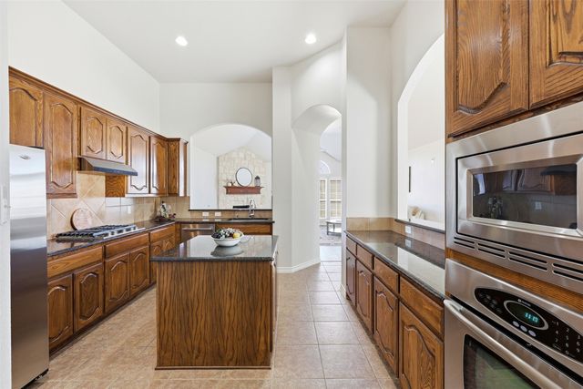 1524 Desert Hills Drive, Fort Worth, TX 76052