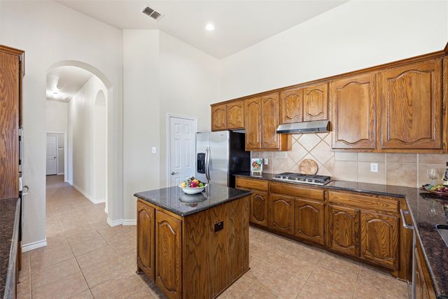 1524 Desert Hills Drive, Fort Worth, TX 76052