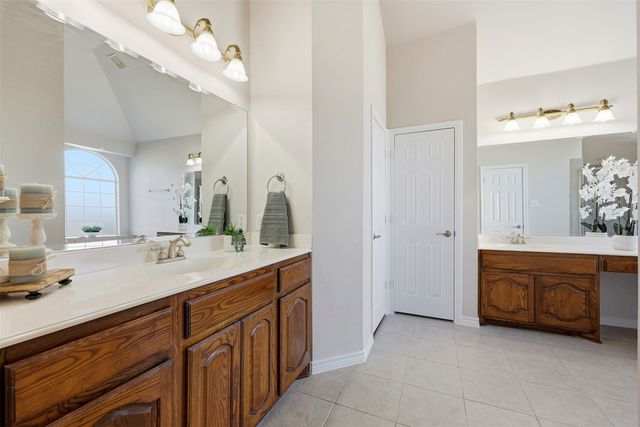 1524 Desert Hills Drive, Fort Worth, TX 76052