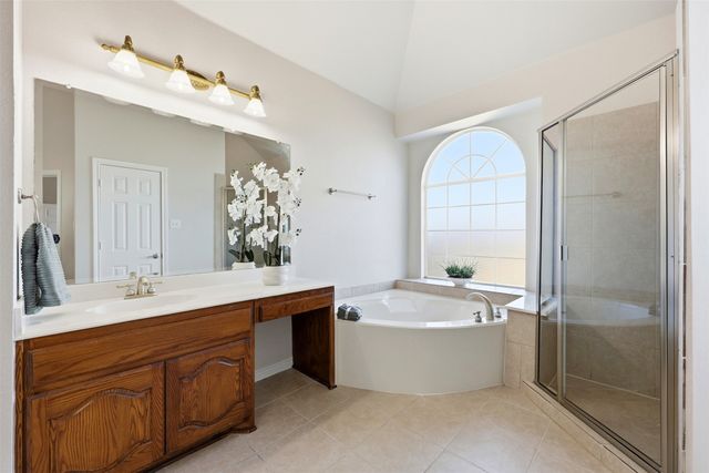 1524 Desert Hills Drive, Fort Worth, TX 76052