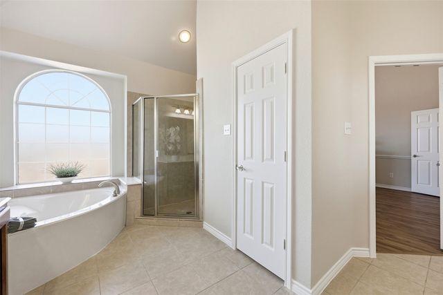 1524 Desert Hills Drive, Fort Worth, TX 76052