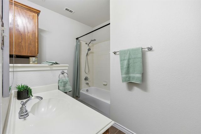 1524 Desert Hills Drive, Fort Worth, TX 76052